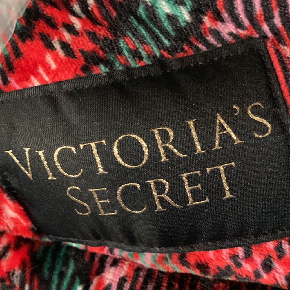 Sell fast NWT Victorias Secret plaid plush Blanket i